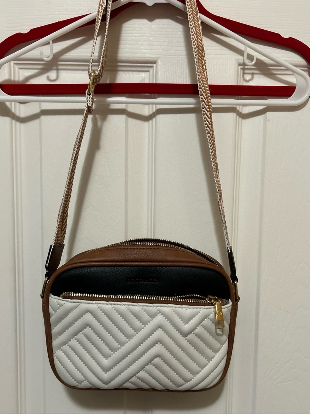 Bostaten White & Brown Chevron Quilted Crossbody Bag, Adjustable Strap, Gold Zip